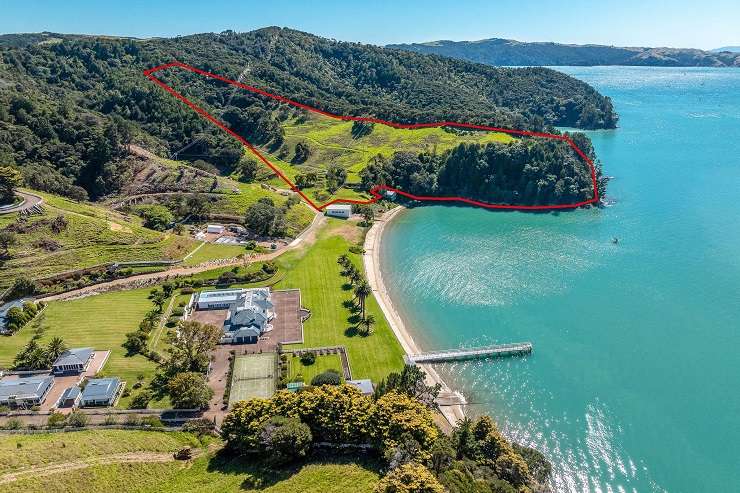 142 Cowes Bay Road, Waiheke Island, Auckland