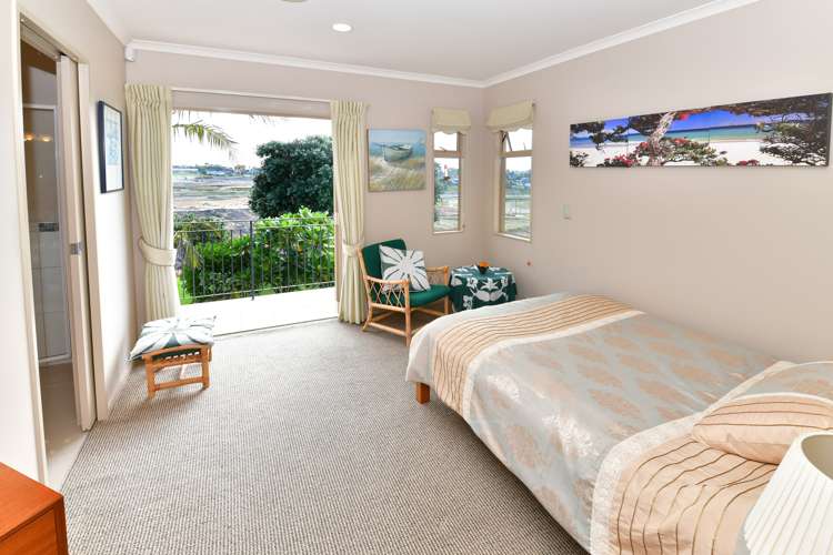 8/126 Whangaparaoa Road Red Beach_14