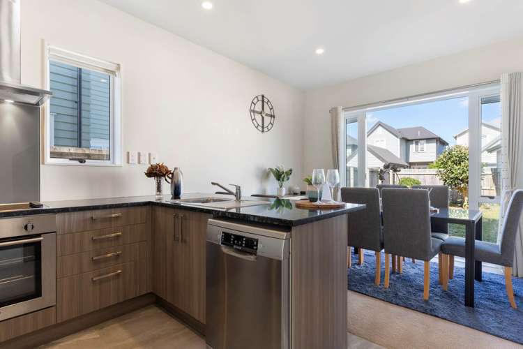 8 Saddleback Crescent Papakura_13