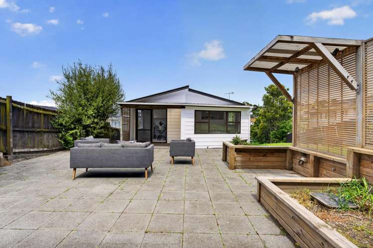 44 Kemp Road Massey_12