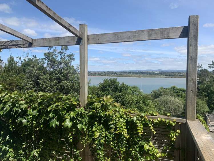 B/140 Attwood Road Paremoremo_1