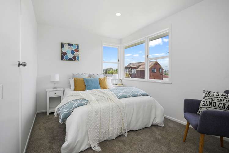 19 Fairclough Road Beach Haven_12