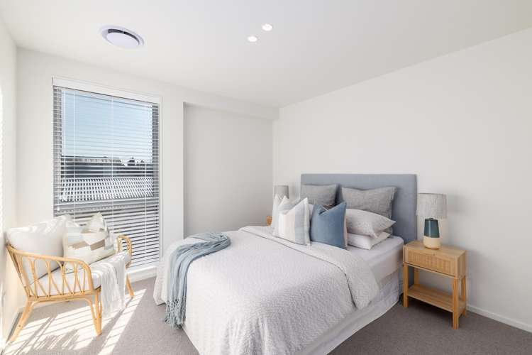 2/979 Colombo Street Saint Albans_17