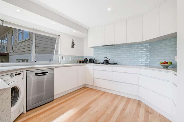 1326 Whangaparaoa Road_5