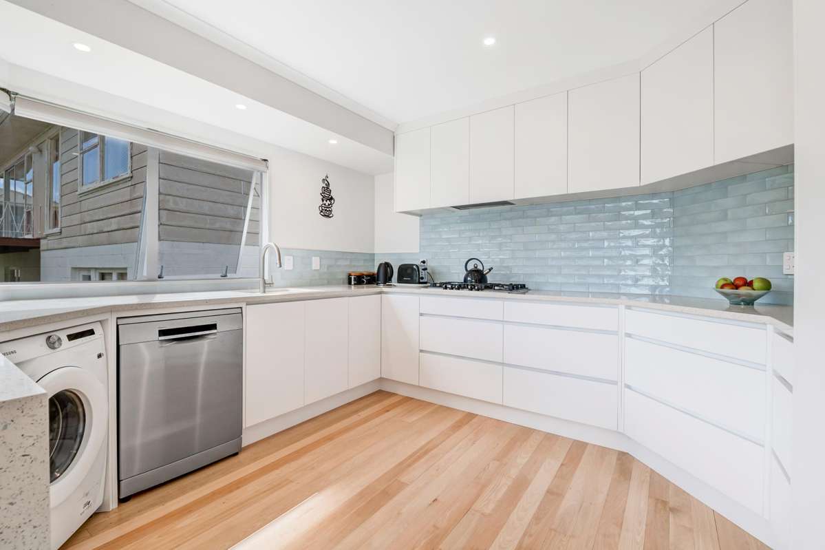 1326 Whangaparaoa Road_1