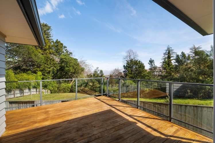 128 Korokoro Crescent_2
