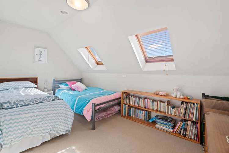 3 Ngapara Street Red Beach_12