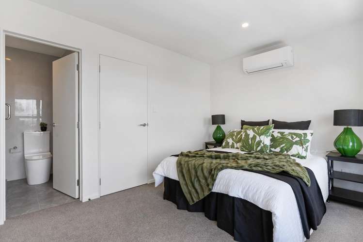 25 Warren Avenue Three Kings_11