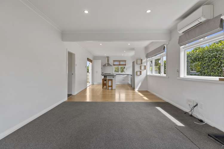 130 Seaview Road Westown_10