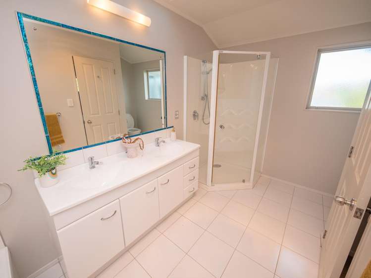 11 Christine Drive Coopers Beach_19