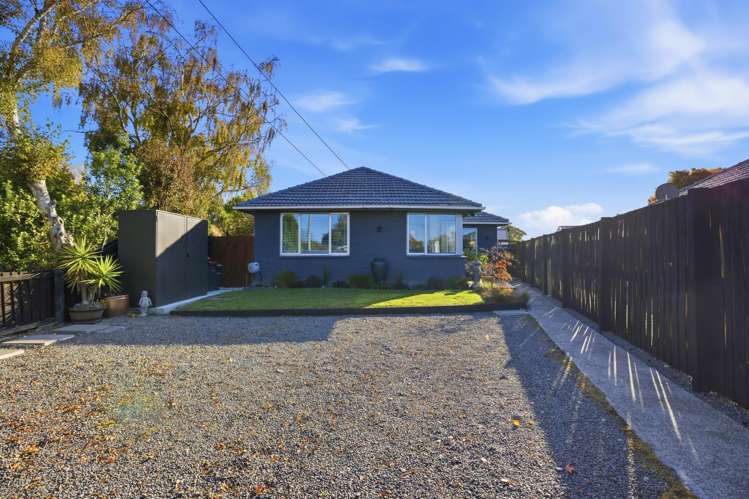42 Trafford Street Harewood_15