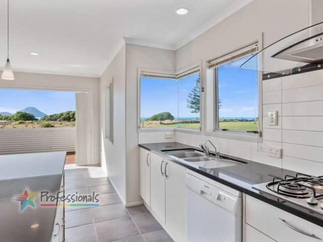 5 Esplanade Rise Coastlands_1