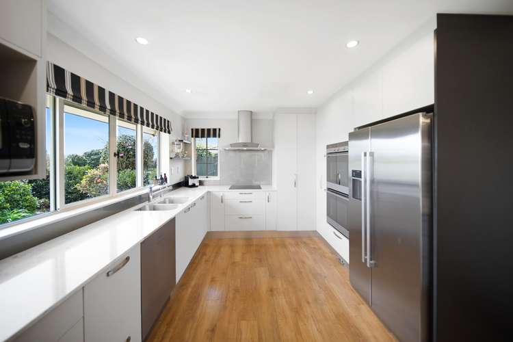 74 Rushgreen Avenue Pahurehure_11