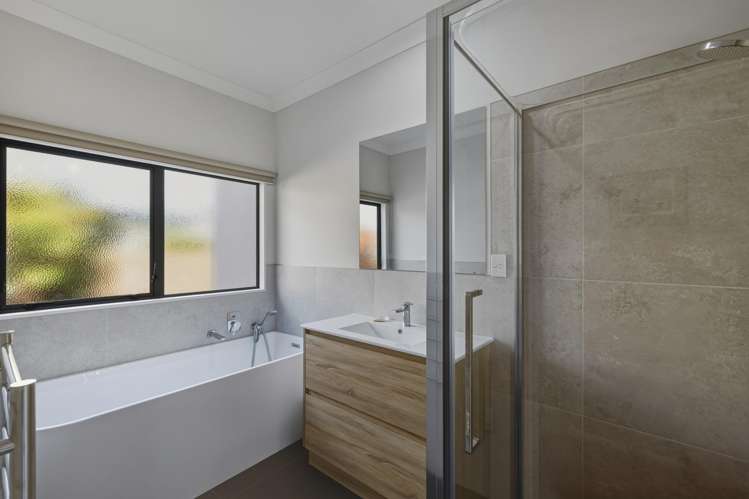 13B Beach Road Otumoetai_23