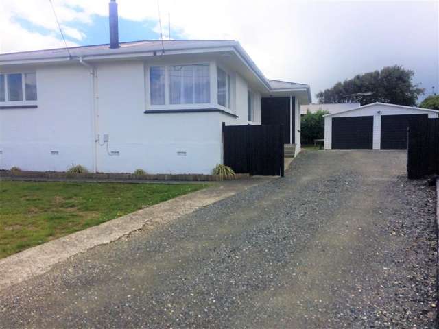 64 Edinburgh Crescent Waikiwi_1