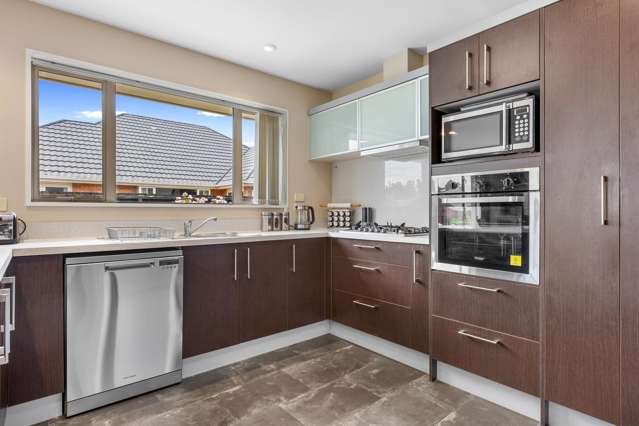 7 Strathmore Gardens Burwood_4