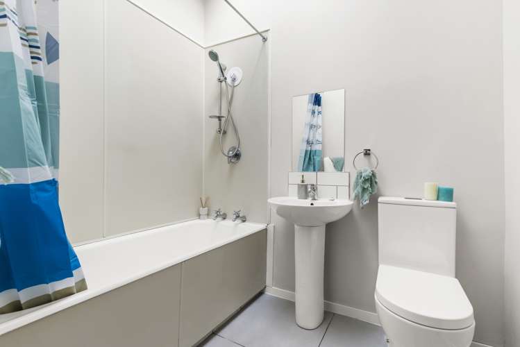 15 Sillary Street Hamilton East_16