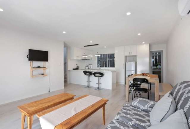4035C Great North Road Glen Eden_2