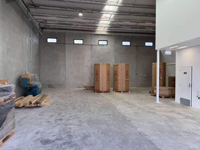 16/9 Chonny Crescent Wiri_2