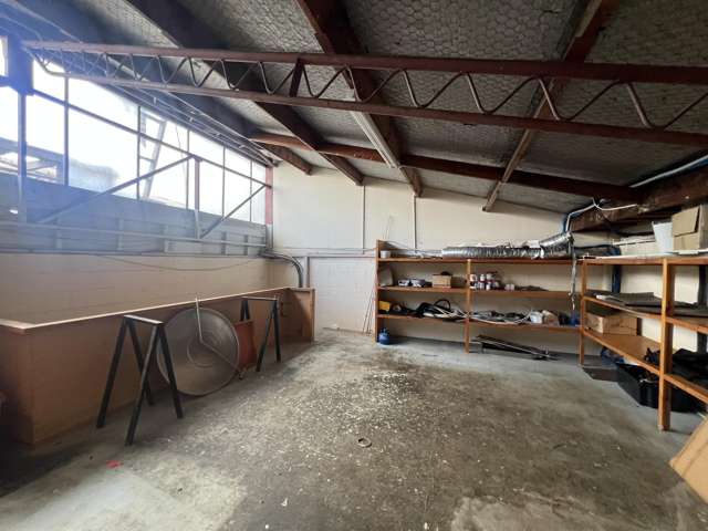 3 and 4/30 Greenpark Road Penrose_3