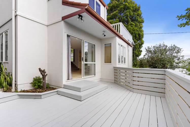 2/17 Maungarei Road Remuera_1