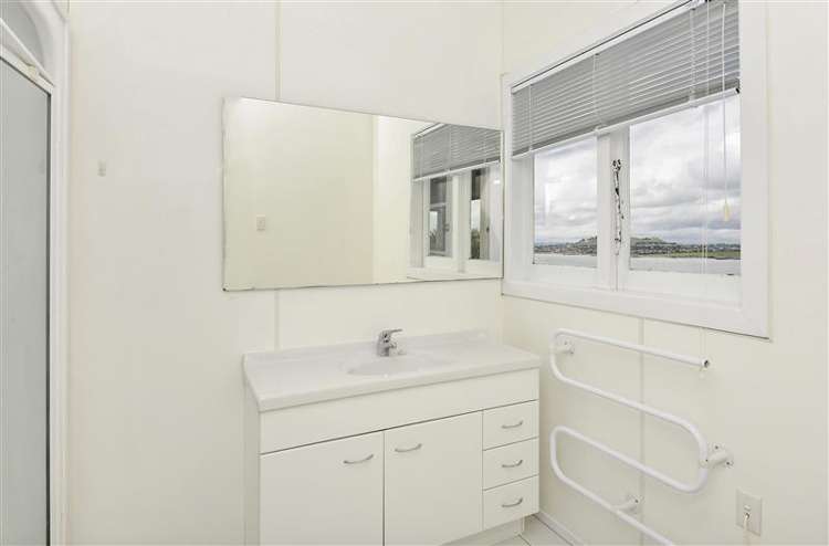 60 Aldersgate Road Hillsborough_7