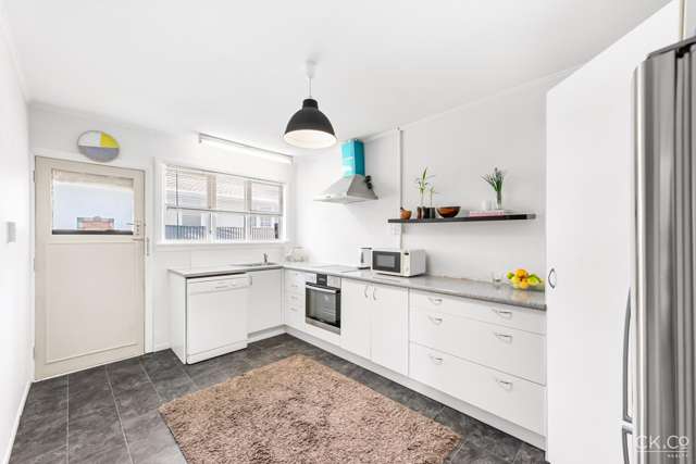 1/5 Hall Grove Ebdentown_4