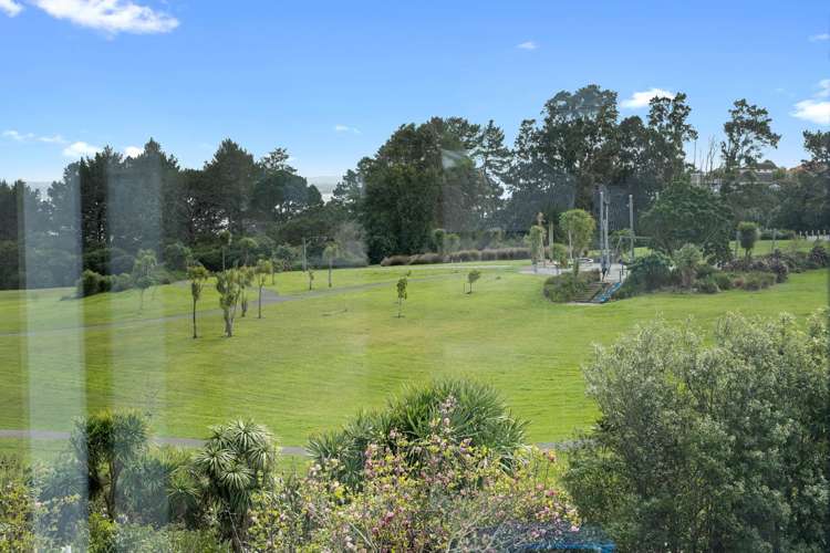 1-4, 1664 Great North Road_4