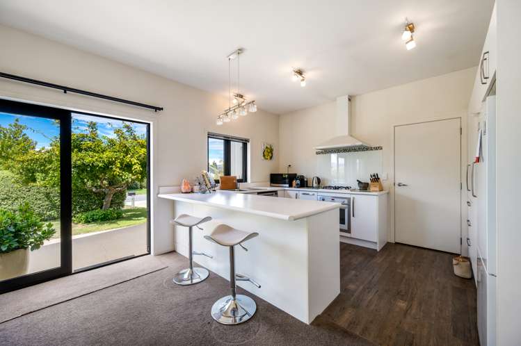 2 Snowberry Street Albert Town_6