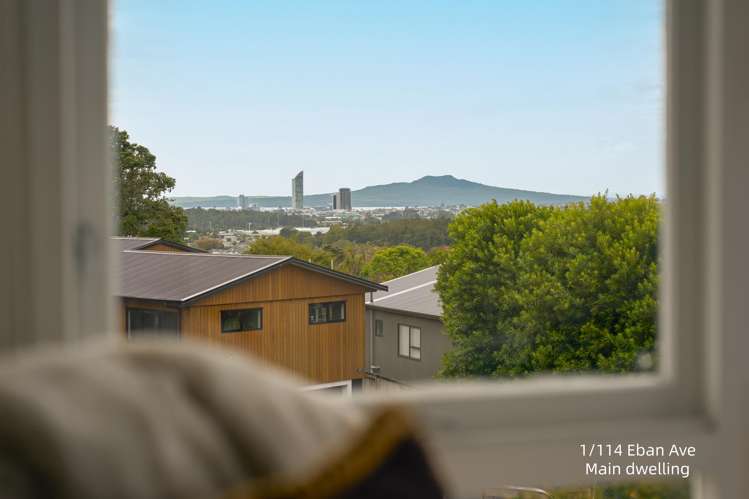 1&2/114 Eban Avenue Hillcrest_8