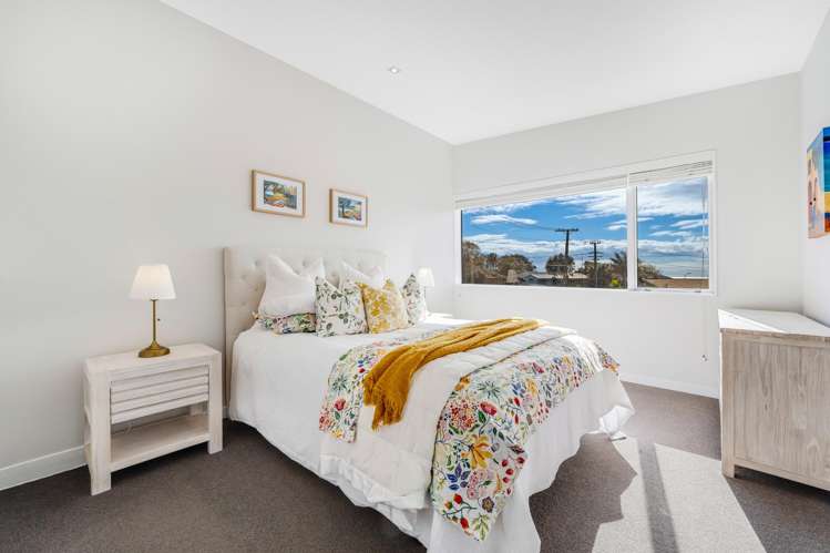 33 Luplau Crescent Cockle Bay_20