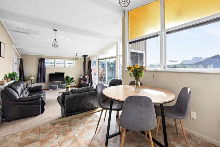 181 Riverbend Road Onekawa_3