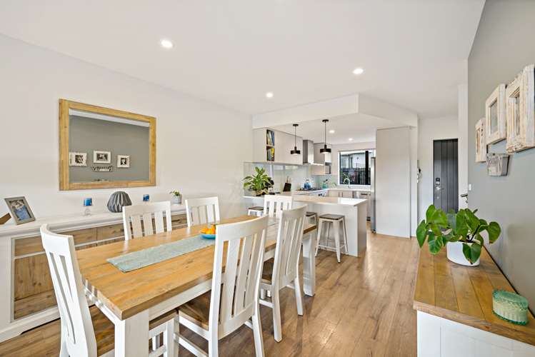 15 Moki Place Long Bay_2