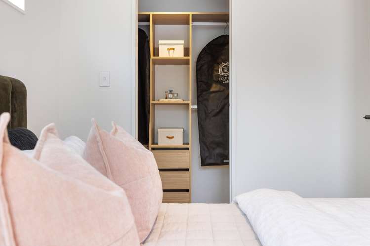 10B Joan Street Pt Chevalier_26
