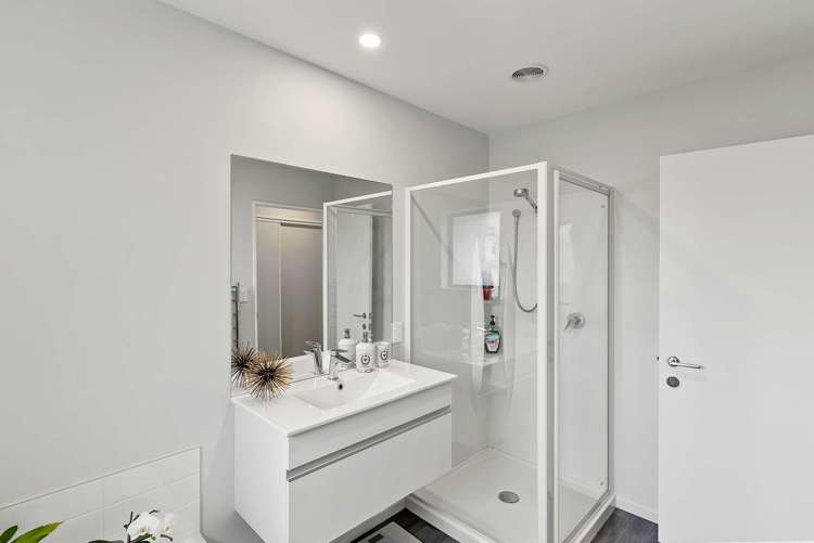 59 Graeme Foote Street Darfield_10