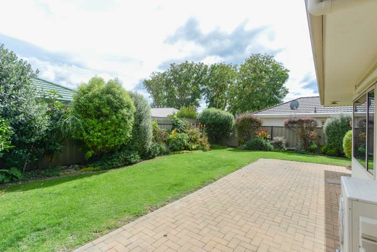 8 Forbury Way Taradale_16