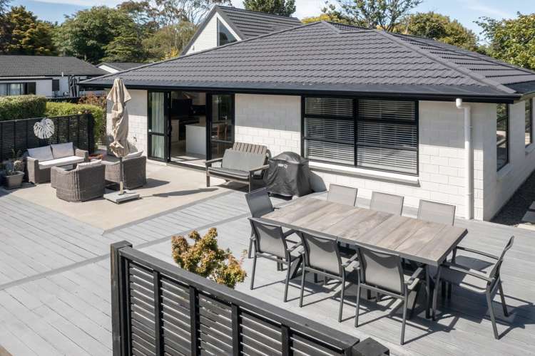 14 Fiesta Grove Raumati Beach_1