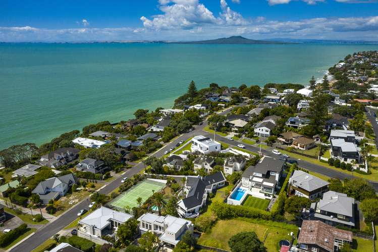 16-18 Bournemouth Terrace Murrays Bay_8