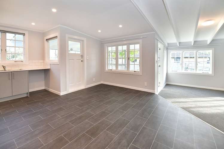 1 Mary Keane Lane Parakai_7