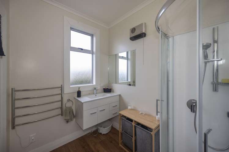 64 Perth Street South Hill_12