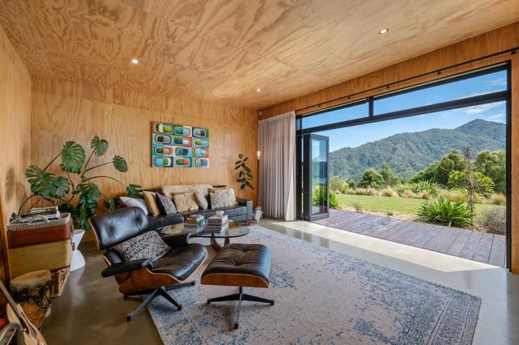 1424 Queen Charlotte Drive Marlborough Sounds_21