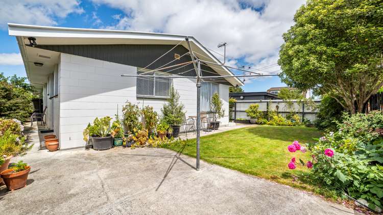 2/148 Beach Road North New Brighton_9