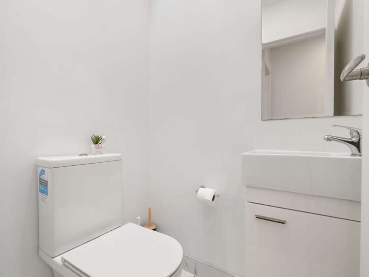 1/27 Ellerton Road Mount Eden_12