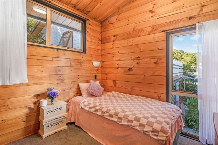 2 Ramsey Place Karori_10