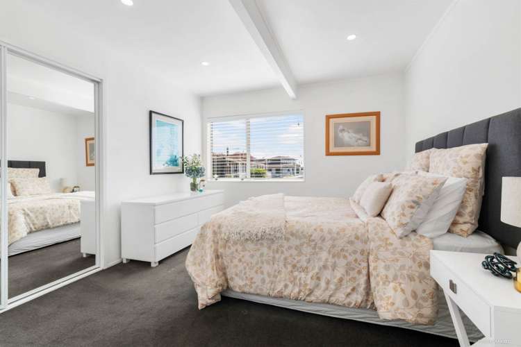 2/10 Trident Place Cockle Bay_12