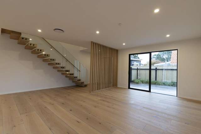 8 Maire Street Woburn_3
