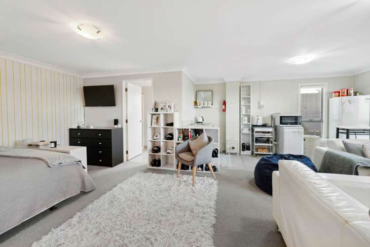 35 St Annes Crescent Wattle Downs_29