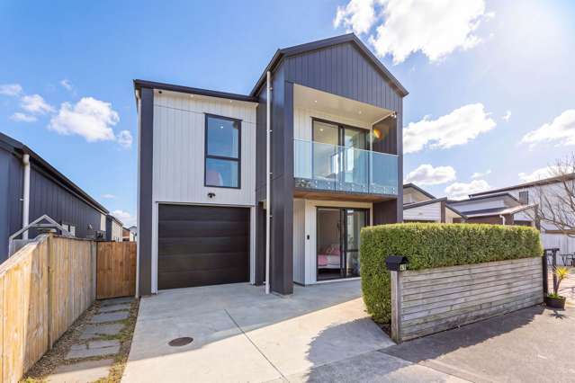Overseas Vendor Urgent Sale 5 Bed + 3 Bath