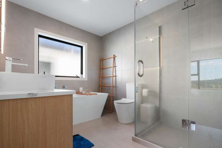 5 Bush View Place Flat Bush_14