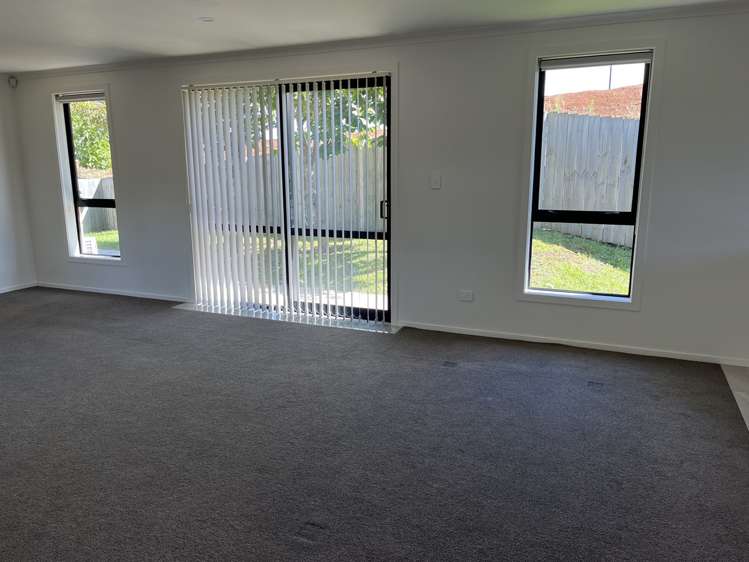 29 Cabourne Drive Glenview_9